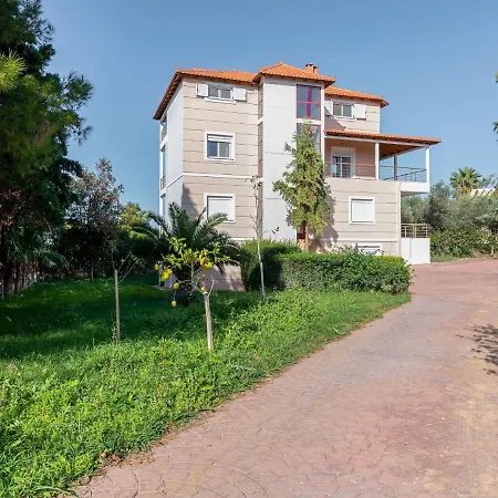 Apartment Pleasant In Chalcis With Garden