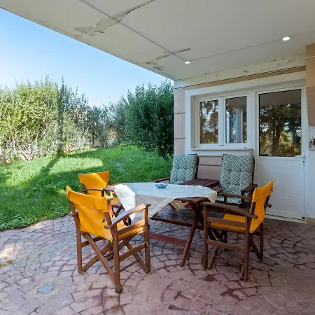 Pleasant In Chalcis With Garden Apartment *